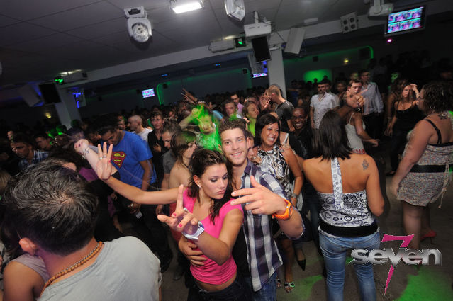 Cliquer pour voir l'image en taille réelle