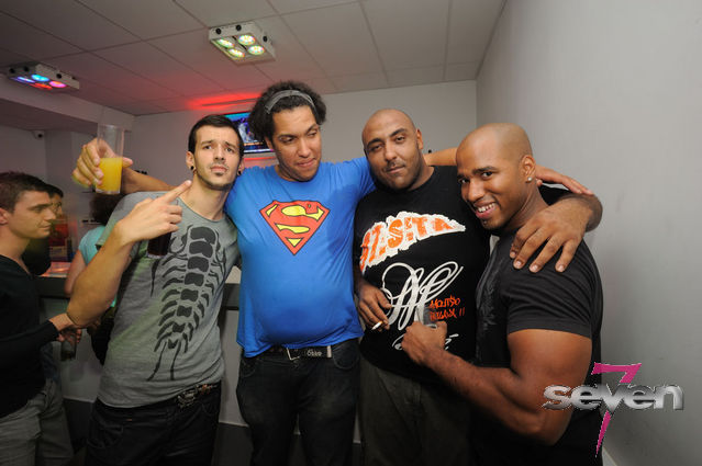 Cliquer pour voir l'image en taille réelle