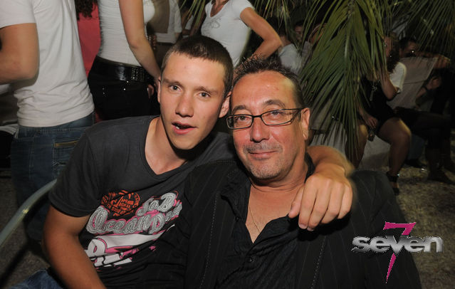 Cliquer pour voir l'image en taille réelle