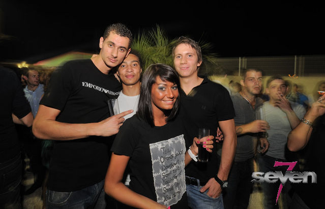 Cliquer pour voir l'image en taille réelle