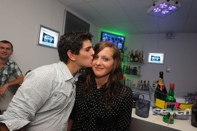 Cliquer pour voir l'image en taille réelle