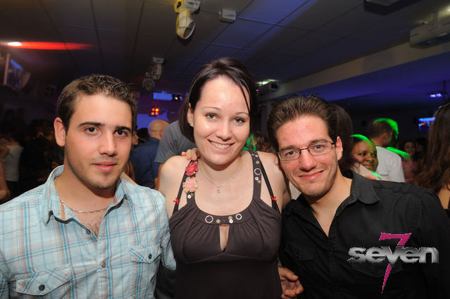 Cliquer pour voir l'image en taille réelle