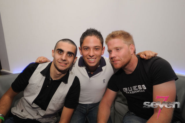 Cliquer pour voir l'image en taille réelle