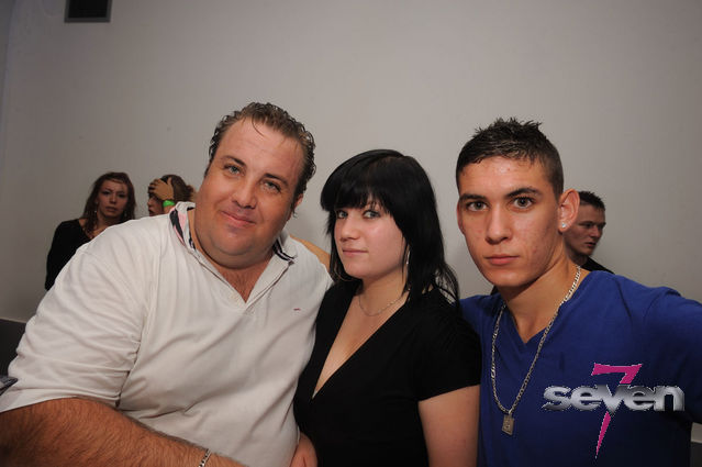 Cliquer pour voir l'image en taille réelle