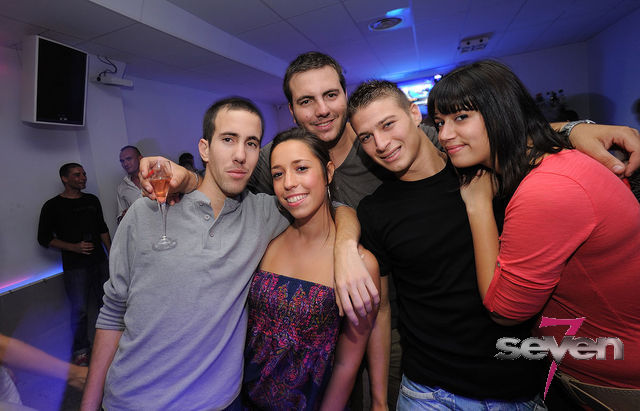 Cliquer pour voir l'image en taille réelle