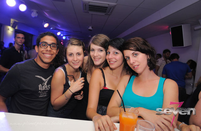 Cliquer pour voir l'image en taille réelle