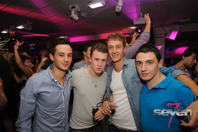 Cliquer pour voir l'image en taille réelle