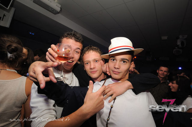 Cliquer pour voir l'image en taille réelle