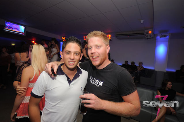 Cliquer pour voir l'image en taille réelle