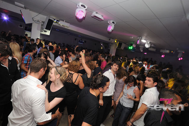 Cliquer pour voir l'image en taille réelle