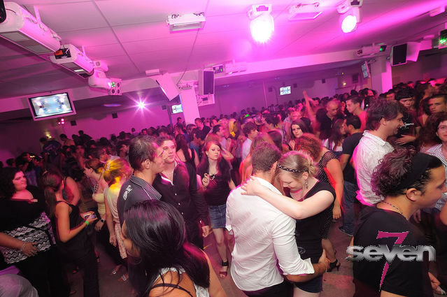 Cliquer pour voir l'image en taille réelle