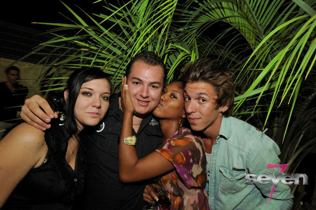 Cliquer pour voir l'image en taille réelle