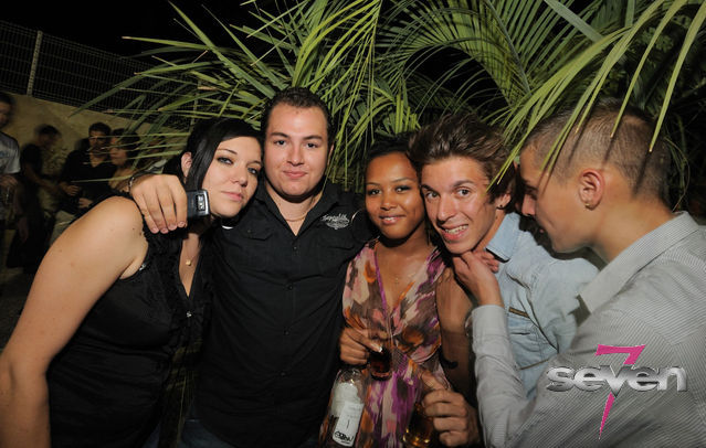 Cliquer pour voir l'image en taille réelle