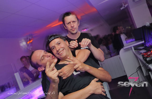 Cliquer pour voir l'image en taille réelle