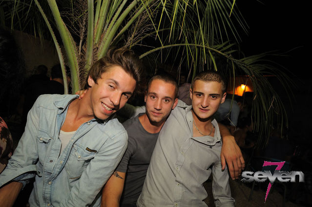 Cliquer pour voir l'image en taille réelle