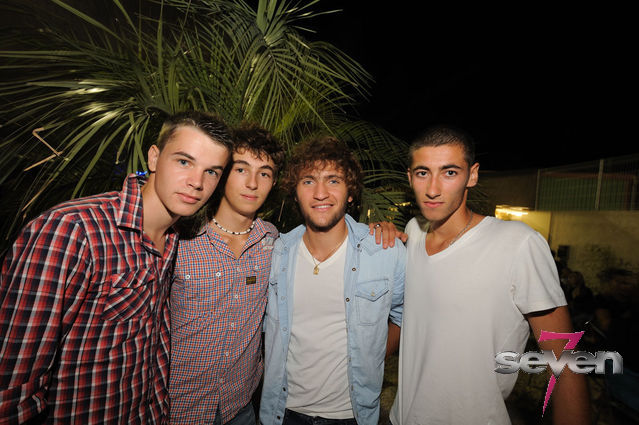 Cliquer pour voir l'image en taille réelle