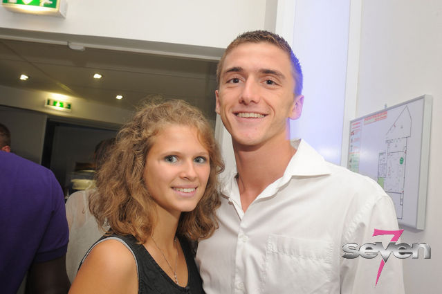 Cliquer pour voir l'image en taille réelle