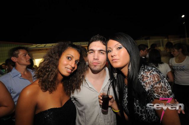 Cliquer pour voir l'image en taille réelle