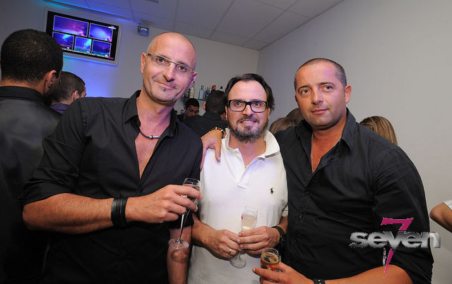 Cliquer pour voir l'image en taille réelle