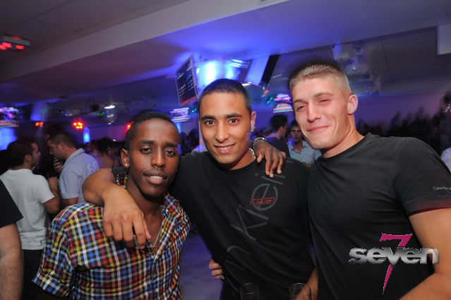 Cliquer pour voir l'image en taille réelle