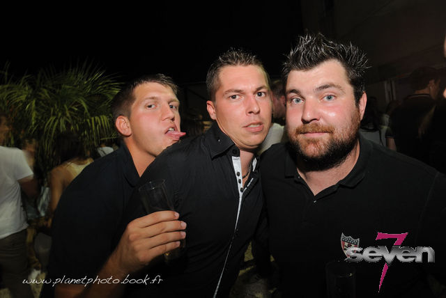 Cliquer pour voir l'image en taille réelle