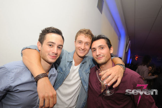 Cliquer pour voir l'image en taille réelle