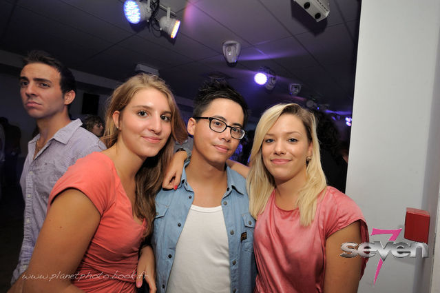 Cliquer pour voir l'image en taille réelle