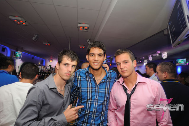 Cliquer pour voir l'image en taille réelle