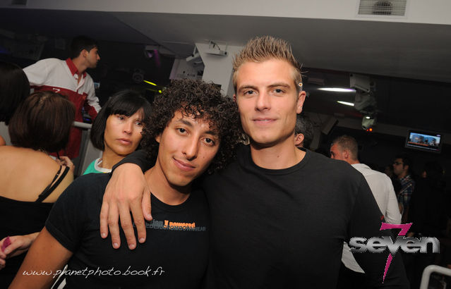 Cliquer pour voir l'image en taille réelle