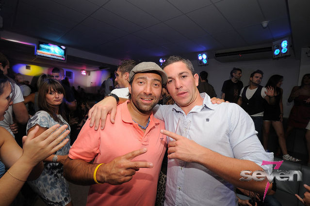 Cliquer pour voir l'image en taille réelle