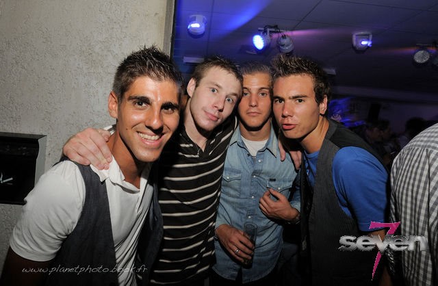 Cliquer pour voir l'image en taille réelle