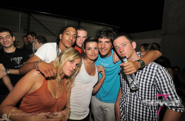 Cliquer pour voir l'image en taille réelle