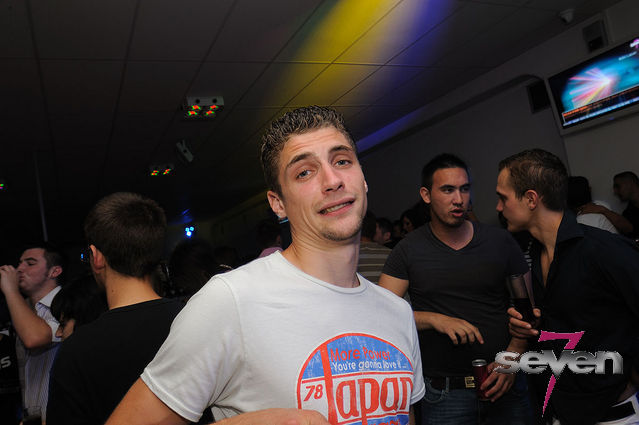 Cliquer pour voir l'image en taille réelle