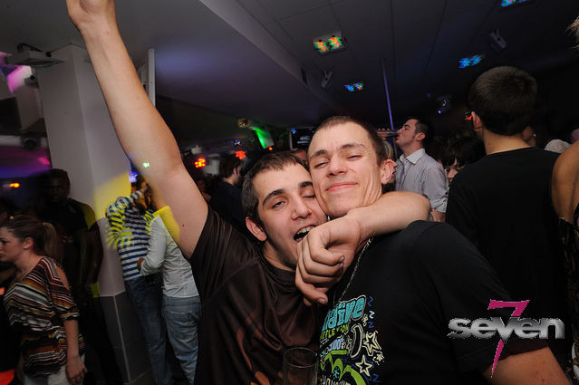 Cliquer pour voir l'image en taille réelle