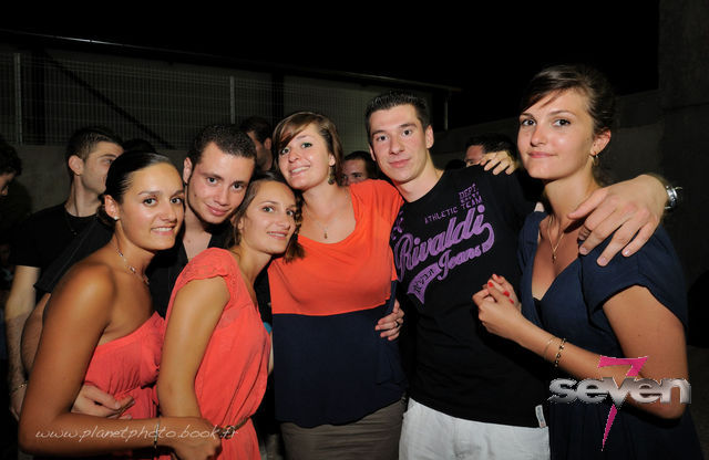 Cliquer pour voir l'image en taille réelle