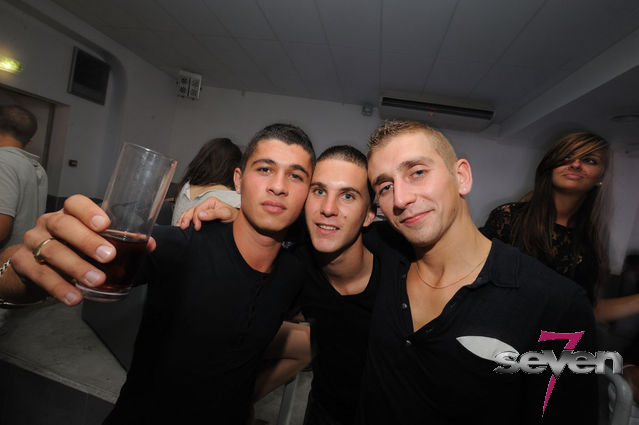 Cliquer pour voir l'image en taille réelle