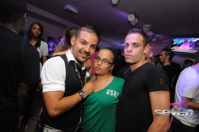 Cliquer pour voir l'image en taille réelle