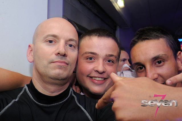 Cliquer pour voir l'image en taille réelle