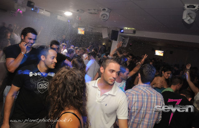 Cliquer pour voir l'image en taille réelle