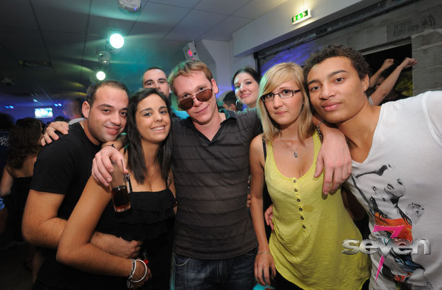 Cliquer pour voir l'image en taille réelle