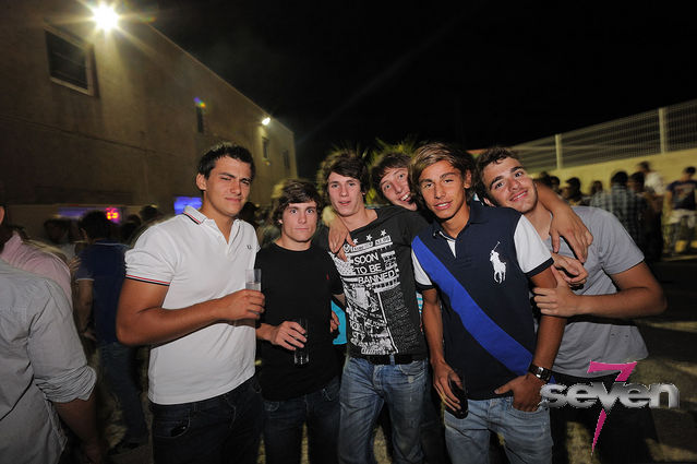 Cliquer pour voir l'image en taille réelle