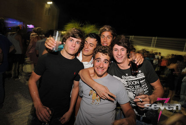 Cliquer pour voir l'image en taille réelle