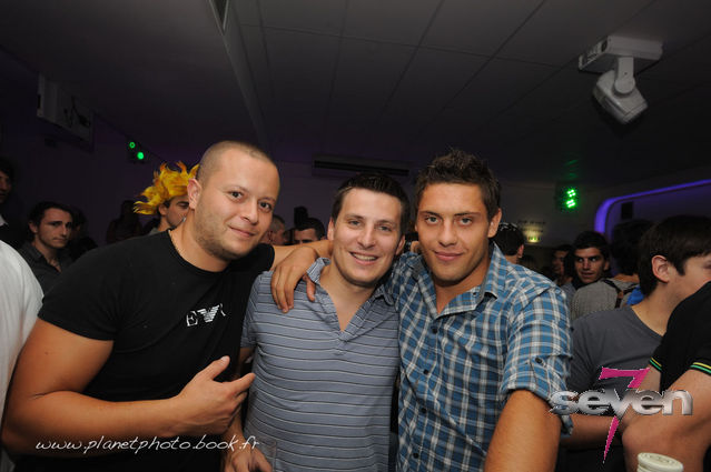 Cliquer pour voir l'image en taille réelle