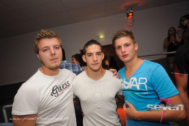 Cliquer pour voir l'image en taille réelle