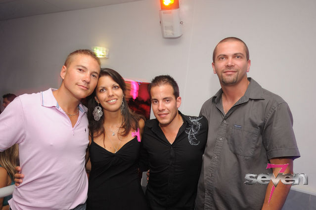 Cliquer pour voir l'image en taille réelle