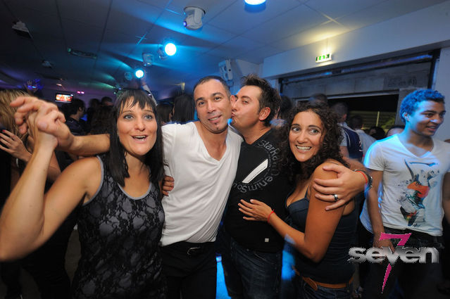 Cliquer pour voir l'image en taille réelle