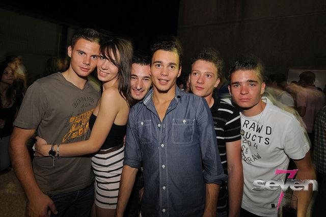 Cliquer pour voir l'image en taille réelle