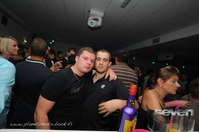 Cliquer pour voir l'image en taille réelle