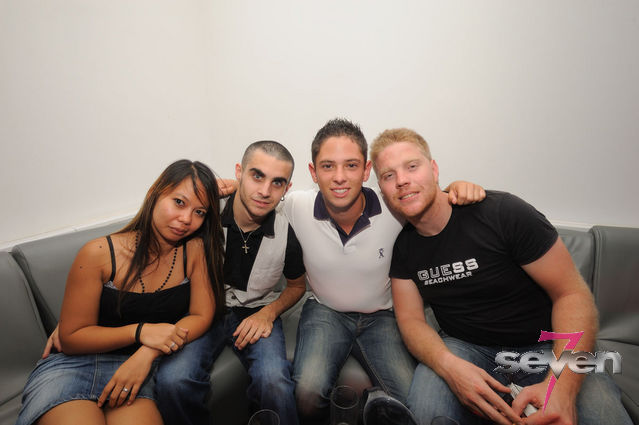 Cliquer pour voir l'image en taille réelle