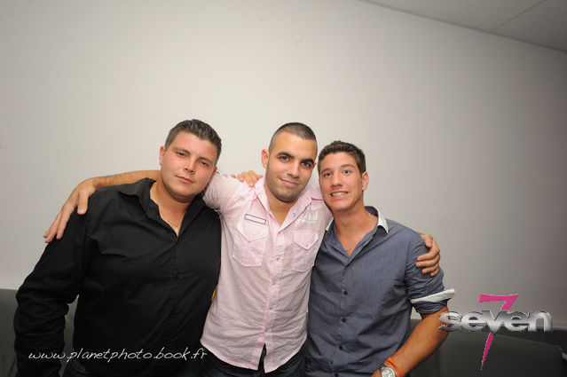 Cliquer pour voir l'image en taille réelle